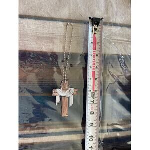 Rear view mirror hanging cross